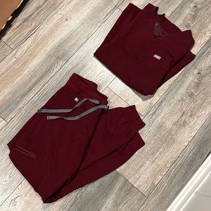 Maroon Figs Set